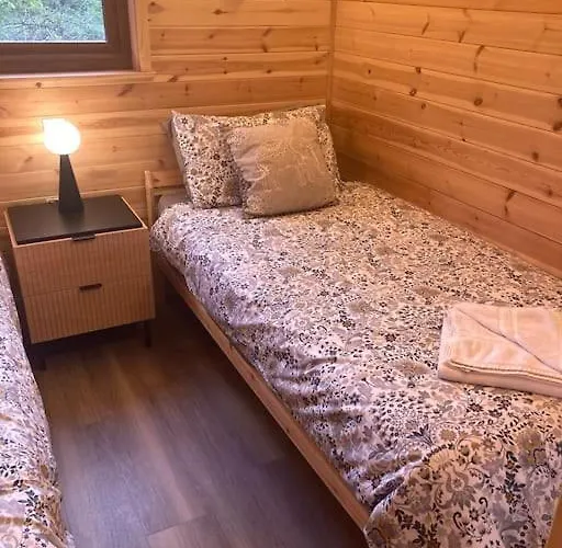 Eco-Friendly Cabins Cabin 2